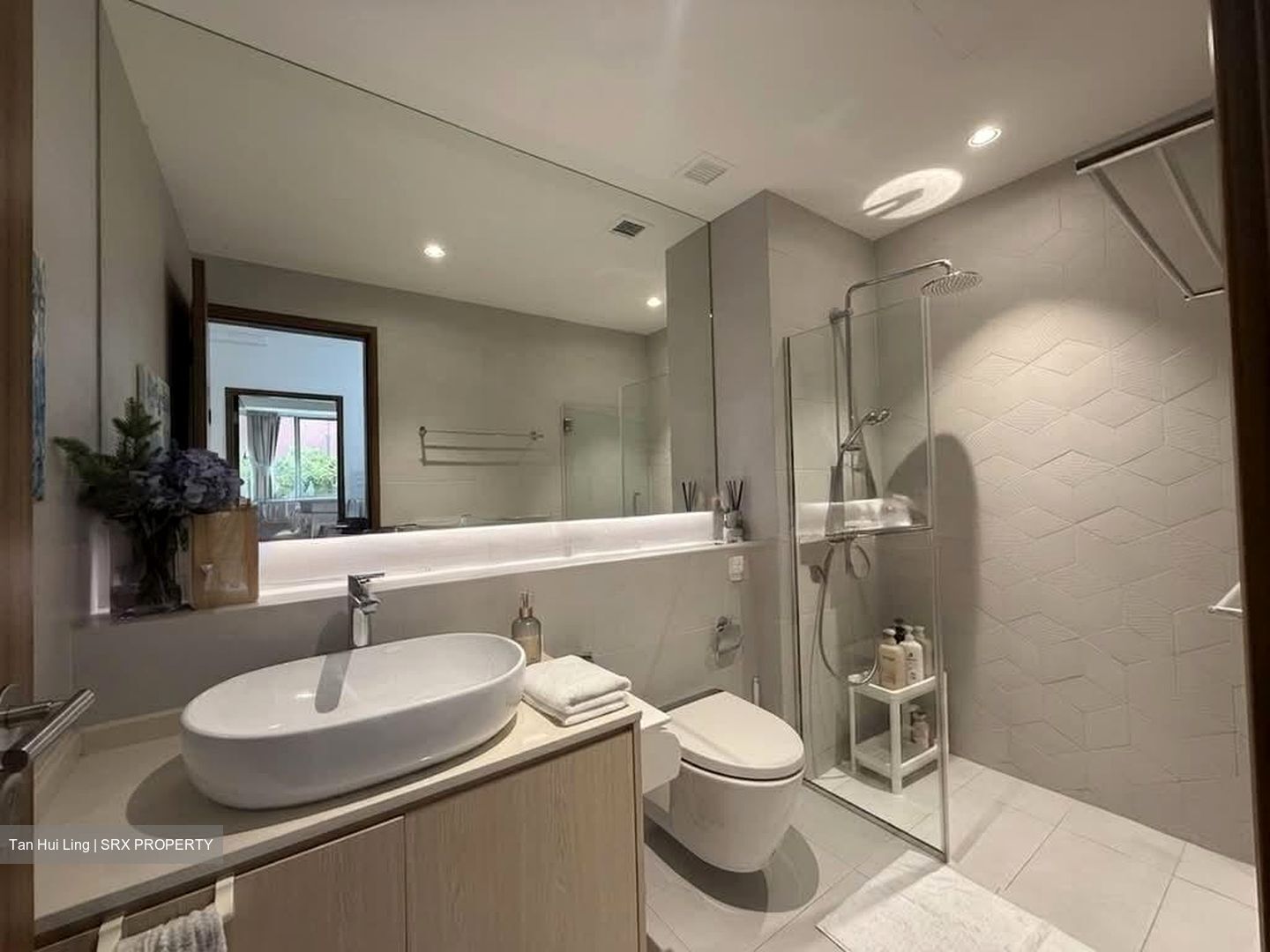 The Shelford (D11), Condominium #558744081